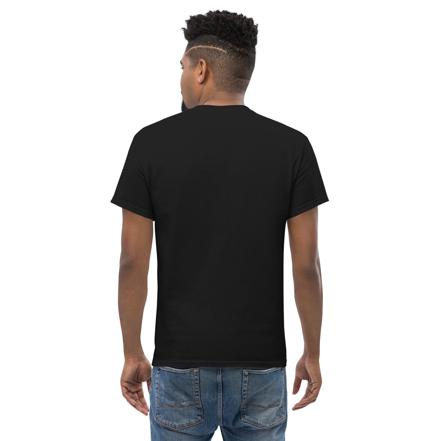 Herren-T-Shirt mit buntem Aufdruck.